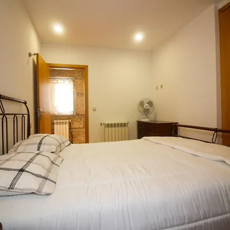 Casa Da Laranjeira By Geres Casas