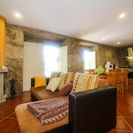 Casa Da Laranjeira By Geres Casas *